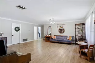 10125 Oak Run Dr, Bradenton, FL 34211 - Photo 5