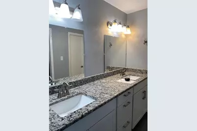 4394 Sandner Drive, Sarasota, FL 34243 - Photo 17
