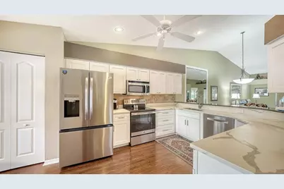 9641 Castle Point Drive #1226, Sarasota, FL 34238 - Photo 17