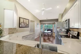 9641 Castle Point Dr, Sarasota, FL 34238 - Photo 11