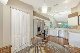 9641 Castle Point Dr, Sarasota, FL 34238 - Photo 19