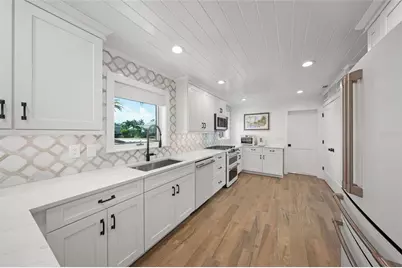 549 Halyard Lane, Longboat Key, FL 34228 - Photo 17