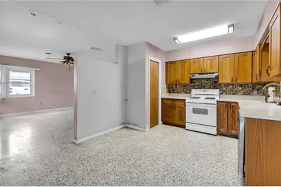 609 20th Avenue W, Bradenton, FL 34205 - Photo 7