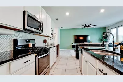 5517 Los Robles Court, Palmetto, FL 34221 - Photo 7