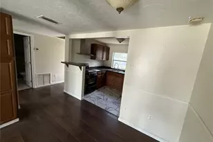 1810 9th St W, Palmetto, FL 34221 - Photo 3