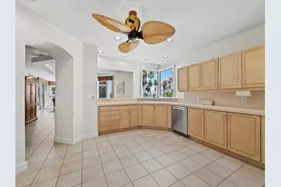 350 Gulf Of Mexico Drive #213, Longboat Key, FL 34228 - Photo 15