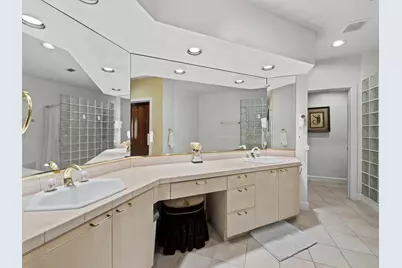 350 Gulf Of Mexico Drive #213, Longboat Key, FL 34228 - Photo 25