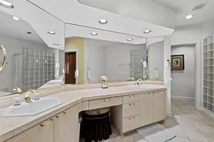 350 Gulf of Mexico Dr, Longboat Key, FL 34228 - Photo 25