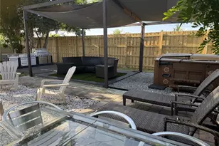 907 Fruitland Ave, Bradenton, FL 34207 - Photo 5