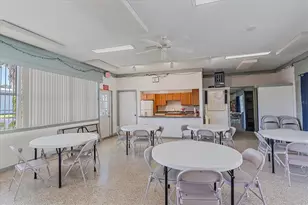 1100 University Pkwy, Sarasota, FL 34234 - Photo 45