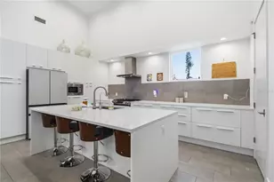 2373 Prospect St, Sarasota, FL 34239 - Photo 7