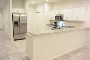 1213 Grantham Dr, Sarasota, FL 34234 - Photo 5