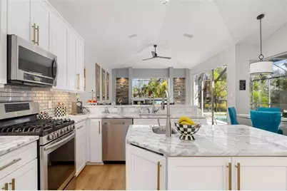 6215 Warbler Lane, Lakewood Ranch, FL 34202 - Photo 17