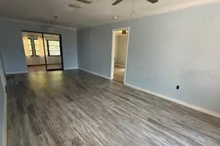 465 E Seminole Dr, Venice, FL 34293 - Photo 3
