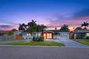 1524 Carson Cir NE, Saint Petersburg, FL 33703 - Photo 1
