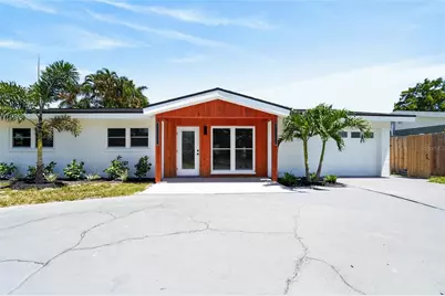 1524 Carson Circle NE, Saint Petersburg, FL 33703 - Photo 5