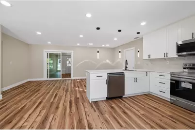 1524 Carson Circle NE, Saint Petersburg, FL 33703 - Photo 17