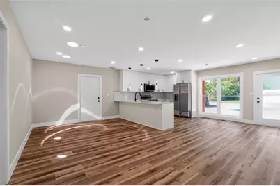 1524 Carson Circle NE, Saint Petersburg, FL 33703 - Photo 23