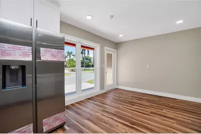 1524 Carson Circle NE, Saint Petersburg, FL 33703 - Photo 15