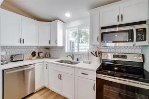 3009 Avenue E, Bradenton Beach, FL 34217 - Photo 9