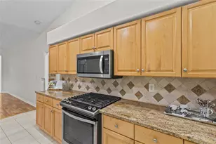 8315 Deerbrook Cir, Sarasota, FL 34238 - Photo 15