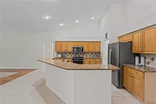 8315 Deerbrook Cir, Sarasota, FL 34238 - Photo 13