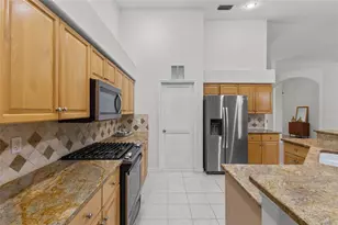 8315 Deerbrook Cir, Sarasota, FL 34238 - Photo 17
