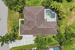 8315 Deerbrook Cir, Sarasota, FL 34238 - Photo 45