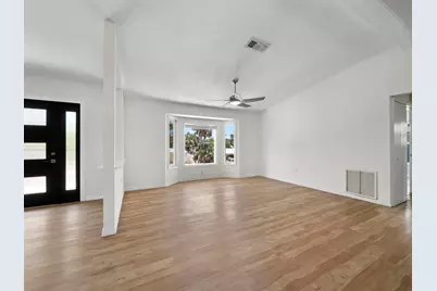 521 Cummings Street, Sarasota, FL 34242 - Photo 9