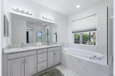 5713 Sunflower Circle, Sarasota, FL 34238 - Photo 13
