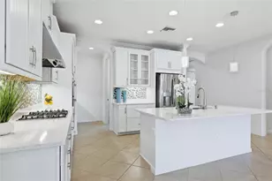 5713 Sunflower Cir, Sarasota, FL 34238 - Photo 3