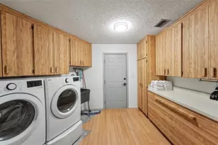 1615 St Pauls Dr, Clearwater, FL 33764 - Photo 19