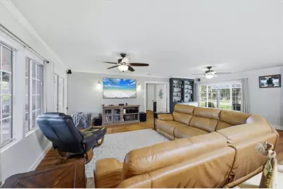 7714 N Leewynn Drive, Sarasota, FL 34240 - Photo 5
