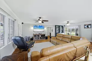7714 N Leewynn Dr, Sarasota, FL 34240 - Photo 5