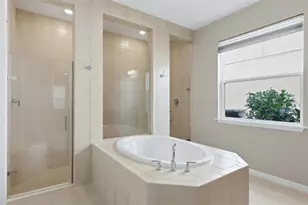 8494 Snowfall St, Sarasota, FL 34241 - Photo 13