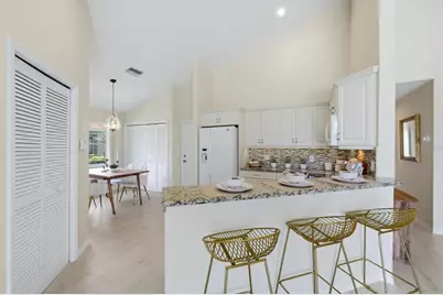 8006 Bobcat Circle, Sarasota, FL 34238 - Photo 9