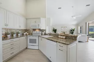 8006 Bobcat Cir, Sarasota, FL 34238 - Photo 11