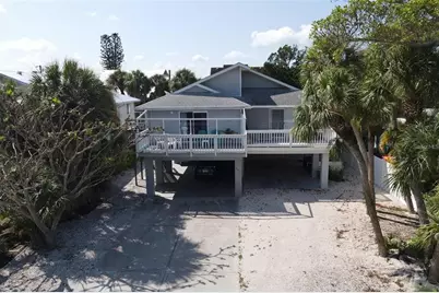 207 71st Street #E, Holmes Beach, FL 34217 - Photo 1