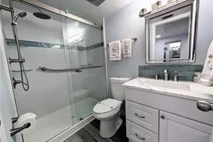 3564 Lake Bayshore Dr, Bradenton, FL 34205 - Photo 19