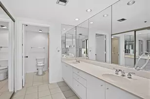 2020 Harbourside Dr, Longboat Key, FL 34228 - Photo 17