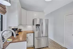 2437 Floyd St, Sarasota, FL 34239 - Photo 21