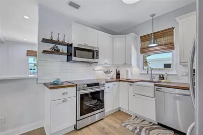 2437 Floyd Street, Sarasota, FL 34239 - Photo 19