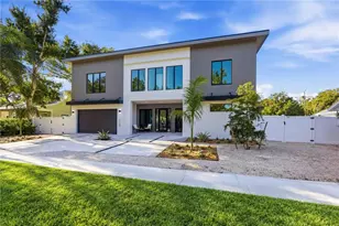 2258 Arlington St, Sarasota, FL 34239 - Photo 1