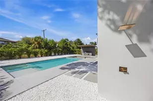 2258 Arlington St, Sarasota, FL 34239 - Photo 51