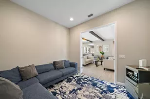 1905 Tulip Dr, Sarasota, FL 34239 - Photo 25