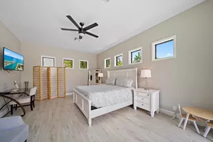 1905 Tulip Dr, Sarasota, FL 34239 - Photo 27