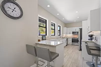 1905 Tulip Drive, Sarasota, FL 34239 - Photo 15