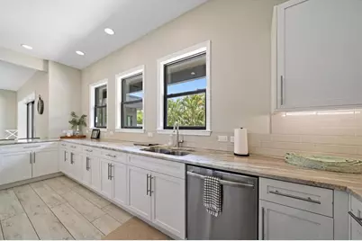 1905 Tulip Drive, Sarasota, FL 34239 - Photo 21