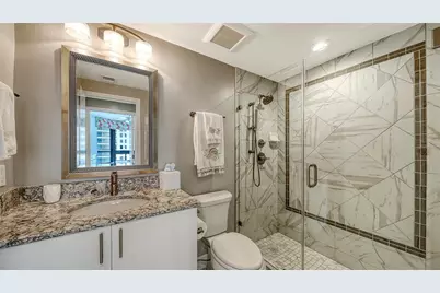 1211 Gulf Of Mexico Drive #609, Longboat Key, FL 34228 - Photo 29
