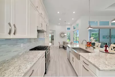 4657 Antrim Drive, Sarasota, FL 34240 - Photo 13